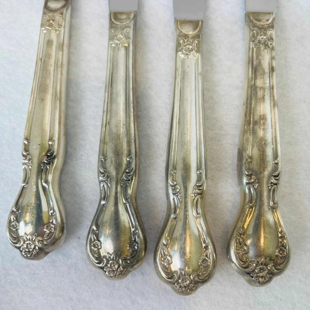Vintage Silverplate Floral Scroll Dinner Knives Set of 4 Stainless Blades 9.25